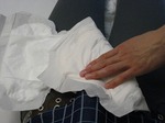 ワンポイント介護術　オムツの正しい当て方　How to apply one-point nursing omutsu 4